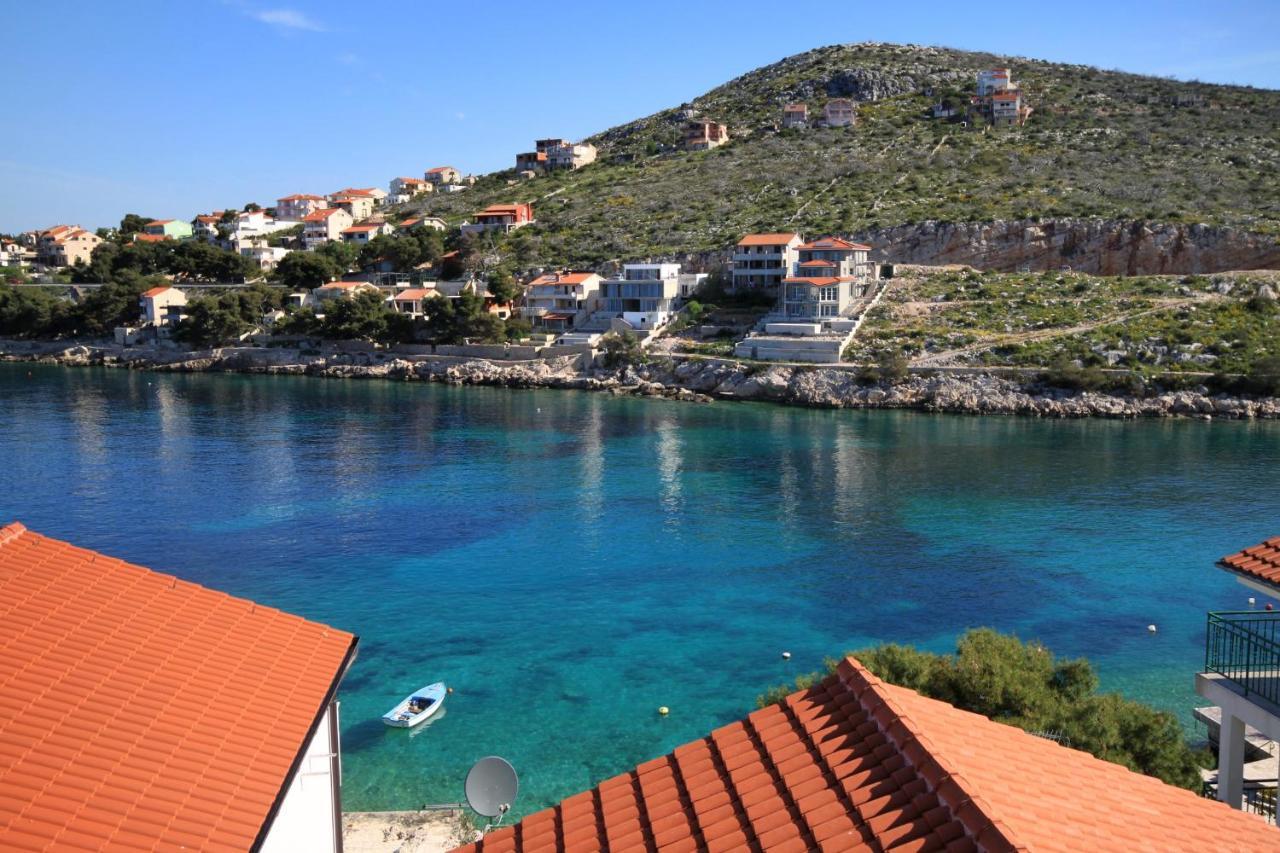Apartments By The Sea Bilo, Primosten - 4191 Eksteriør billede